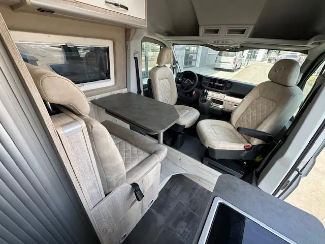 MAN TGE 3.180 SB 2,0TDi DSG camper van 14m3 s ťažným zariad.