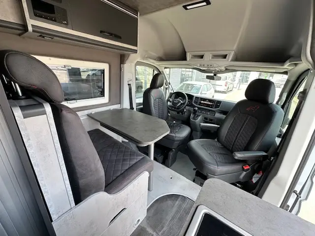 MAN TGE Individual Lion S 3.180 4X4 SB 2,0TDi DSG camper van 14m3 s ťažným zariad.