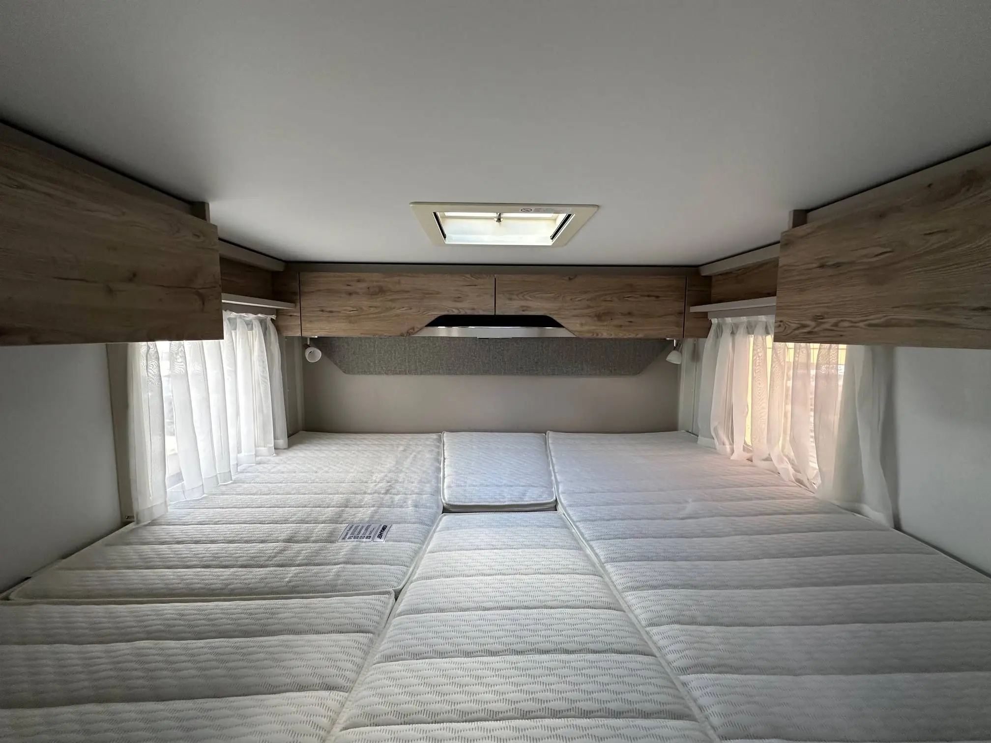 HYMER Exsis-i 580 Pure Automat 4-miestny